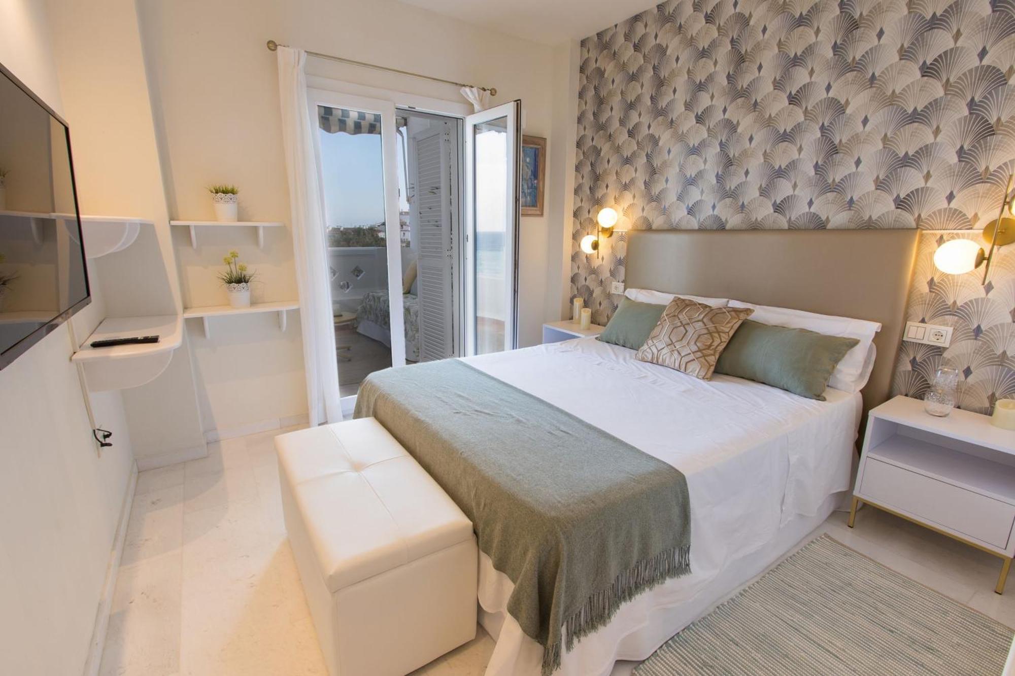 Apartamento Primera Linea De Playa En Puerto Banus Marbella